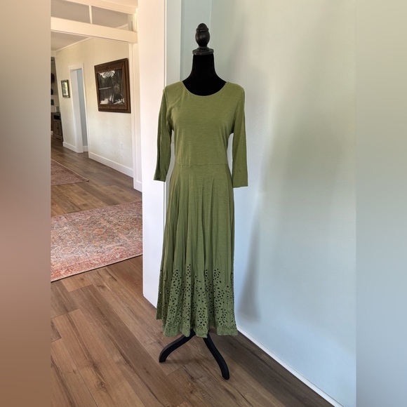 Soft Surroundings Dresses & Skirts - Soft Surroundings Maxi dress M olive green cotton with eyelet lace boho